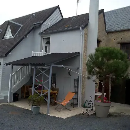 Rue Du Val * Saint-Laurent-sur-Mer